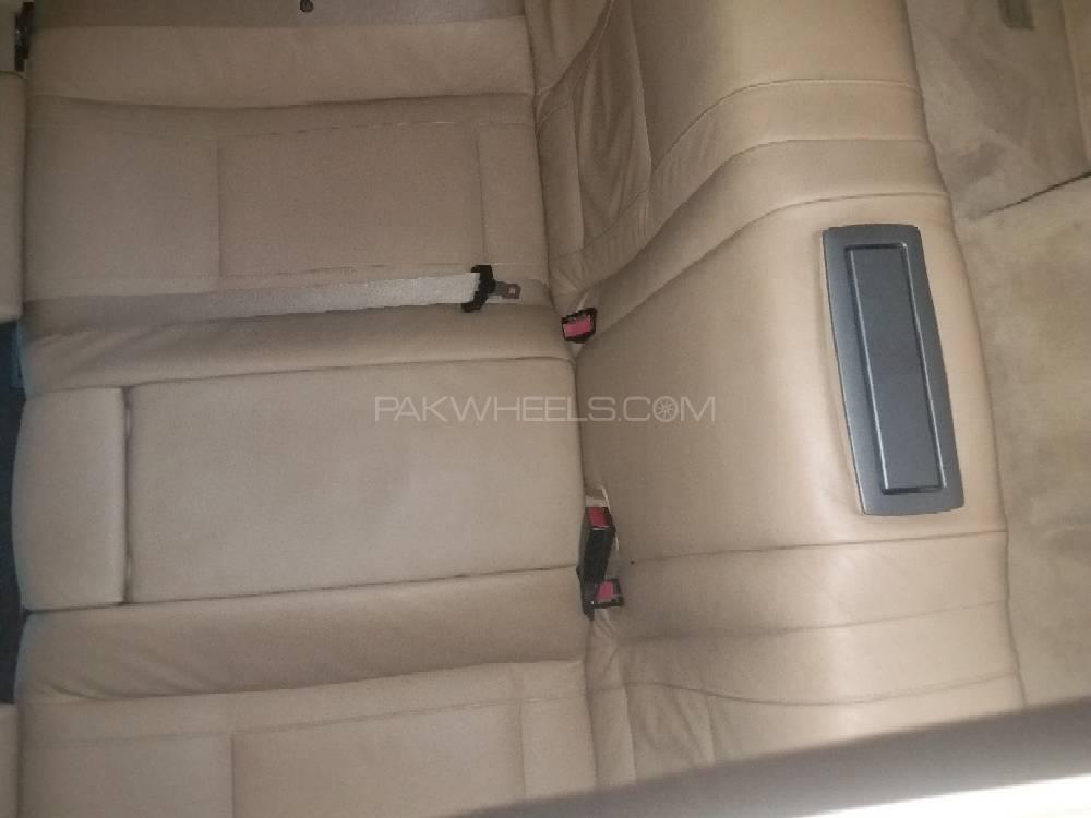 بی ایم ڈبلیو 7 سیریز 2003 for Sale in اسلام آباد بی ایم ڈبلیو 7 سیریز 2003 for Sale in اسلام آباد Image-10