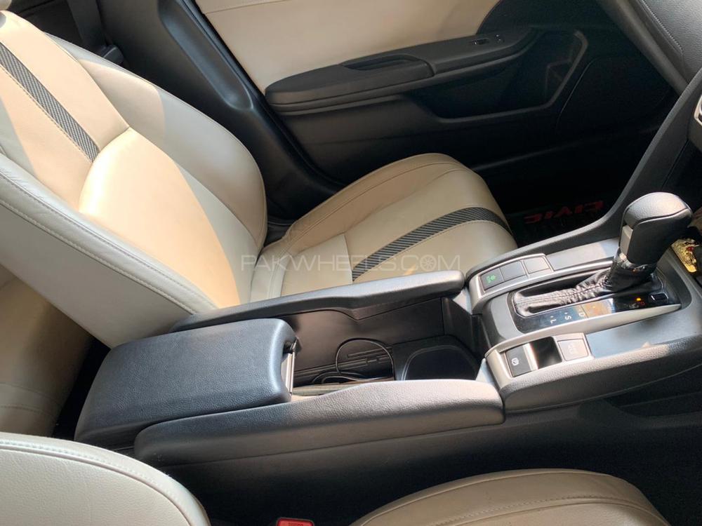 Honda Civic 2018 for Sale in Gujranwala Honda Civic 2018 for Sale in Gujranwala Image-4