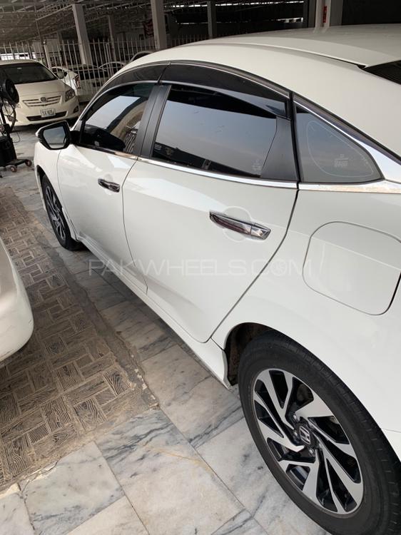 Honda Civic 2017 for Sale in Peshawar Honda Civic 2017 for Sale in Peshawar Image-3