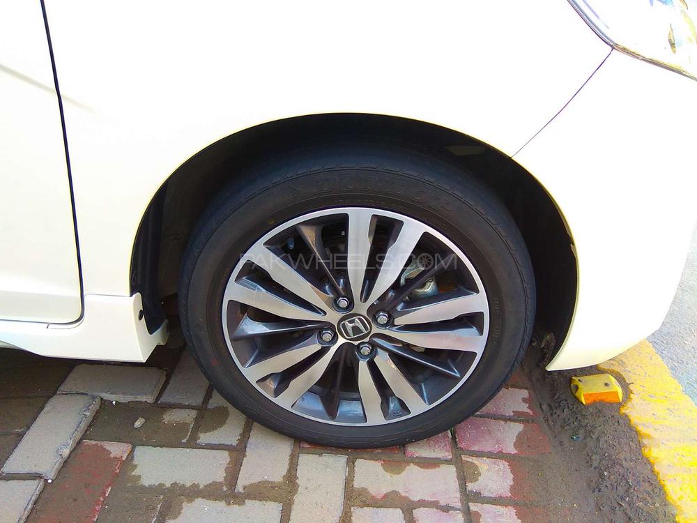 Honda Fit 2016 for Sale in Lahore Honda Fit 2016 for Sale in Lahore Image-5