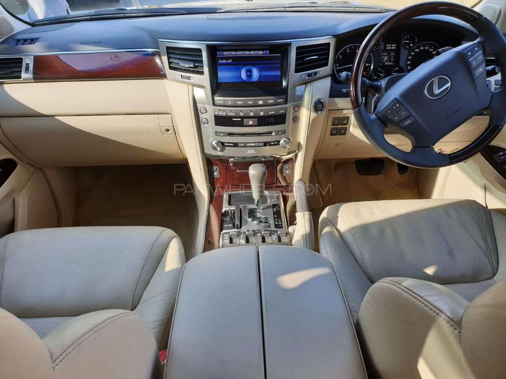 Lexus LX Series 2013 for Sale in Lahore Lexus LX Series 2013 for Sale in Lahore Image-5