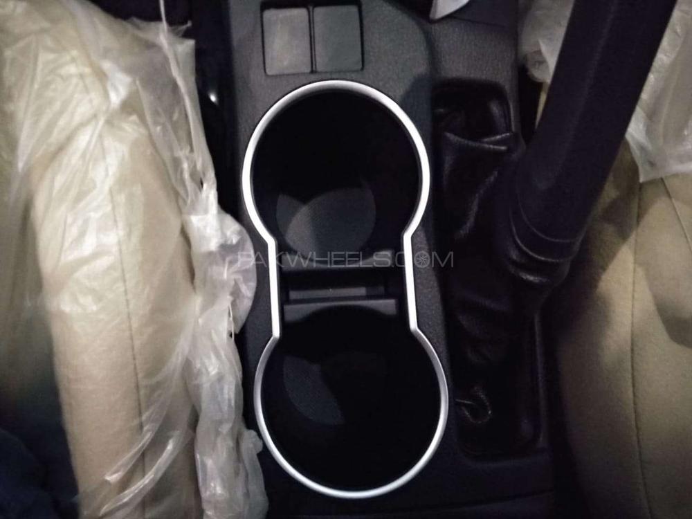 Toyota Corolla 2017 for Sale in Karachi Toyota Corolla 2017 for Sale in Karachi Image-6
