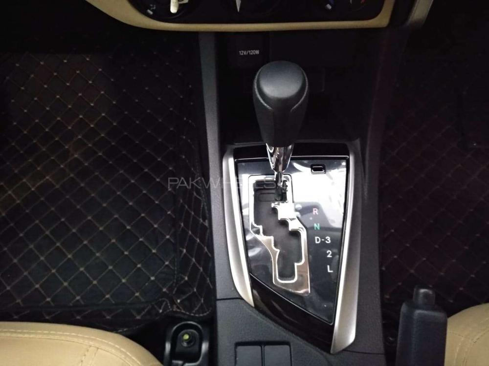 Toyota Corolla 2019 for Sale in Karachi Toyota Corolla 2019 for Sale in Karachi Image-5