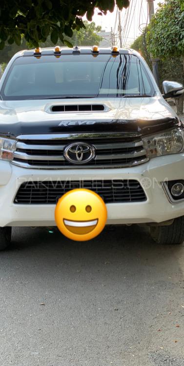 Toyota Hilux 2017 for Sale in Karachi Image-1