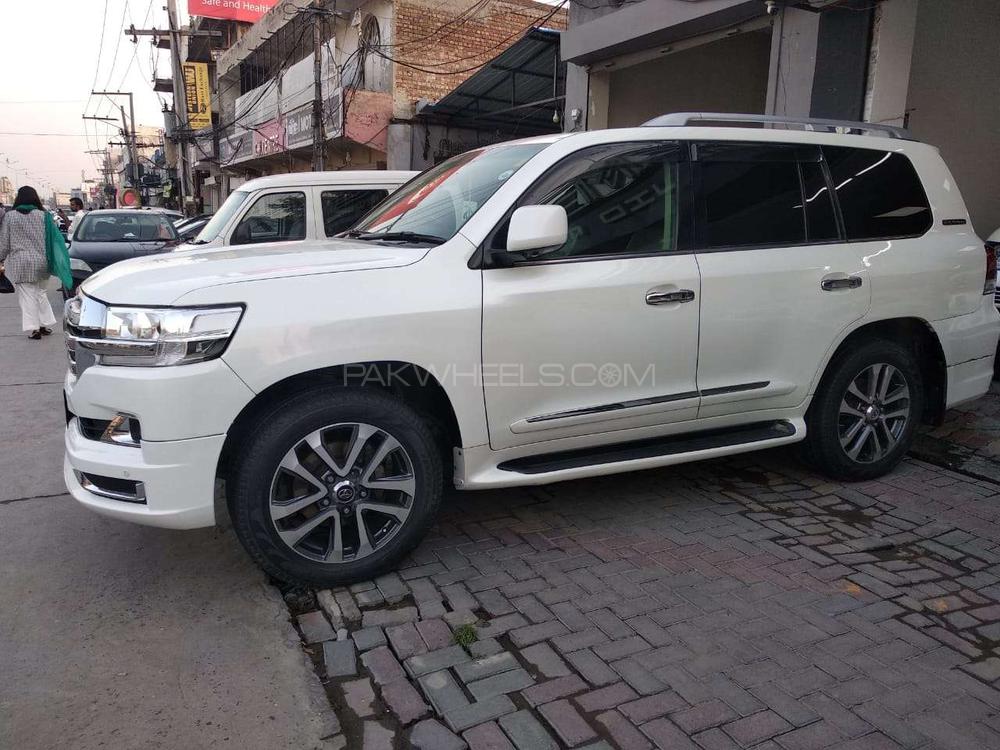 Toyota Land Cruiser 2011 for Sale in Lahore Toyota Land Cruiser 2011 for Sale in Lahore Image-7