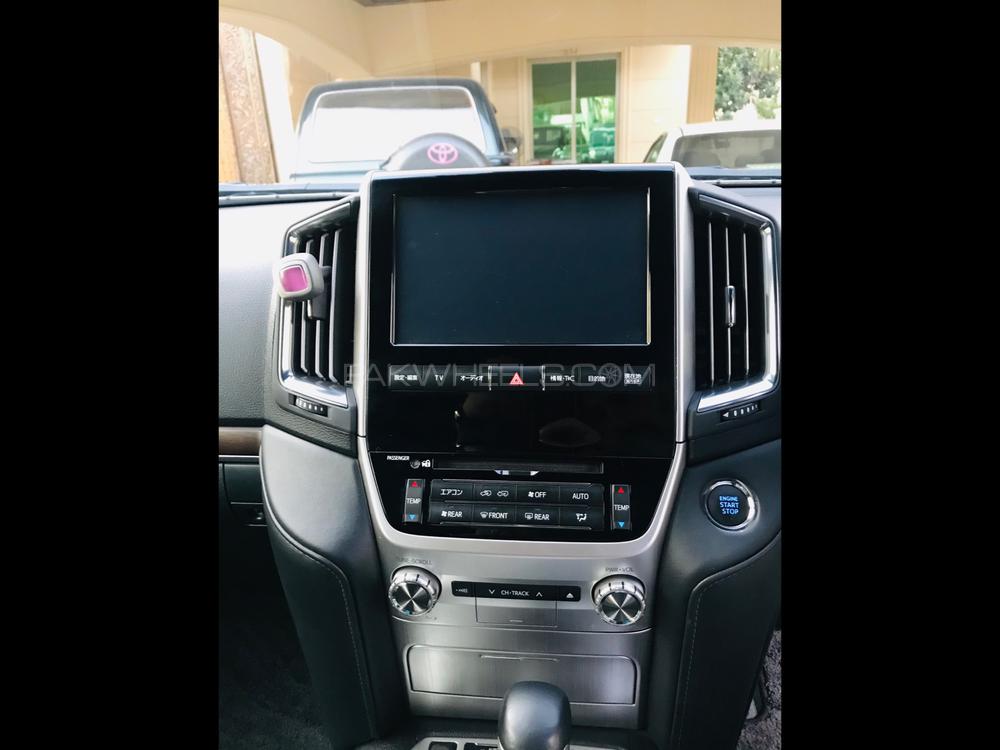 Toyota Land Cruiser 2017 for Sale in Islamabad Toyota Land Cruiser 2017 for Sale in Islamabad Image-5