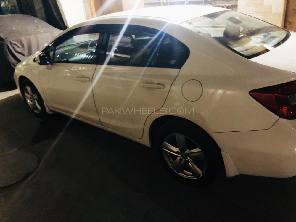Honda Civic 2013 for Sale in Faisalabad Honda Civic 2013 for Sale in Faisalabad Image-3
