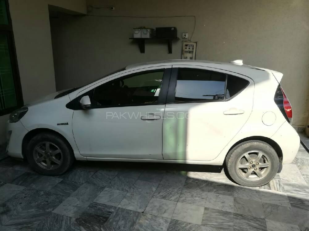 Toyota Aqua 2015 for Sale in Lahore Toyota Aqua 2015 for Sale in Lahore Image-3