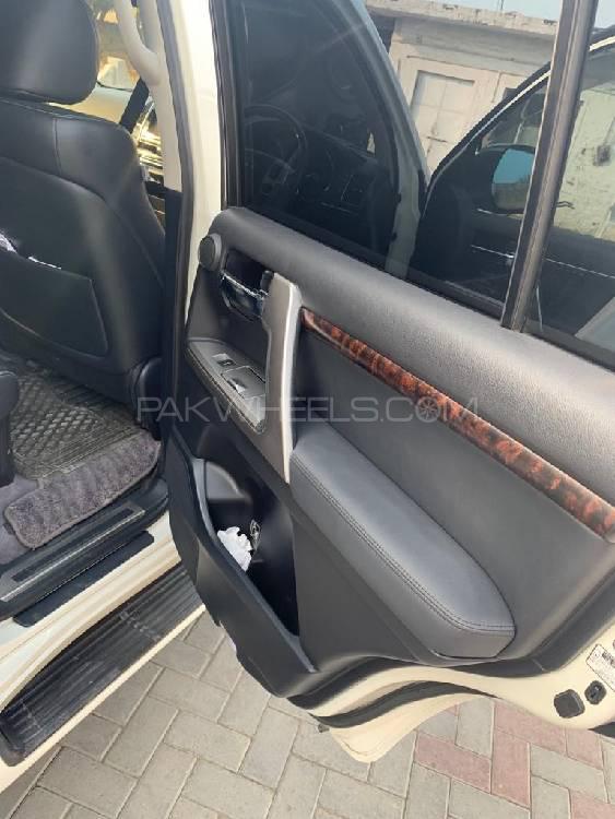 Toyota Land Cruiser 2012 for Sale in Taxila Toyota Land Cruiser 2012 for Sale in Taxila Image-9