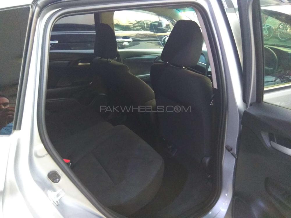 Honda Fit 2017 for Sale in Lahore Honda Fit 2017 for Sale in Lahore Image-9