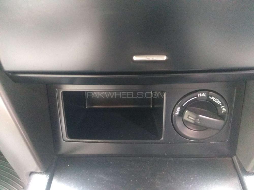 Toyota Prado 2012 for Sale in Karachi Toyota Prado 2012 for Sale in Karachi Image-12