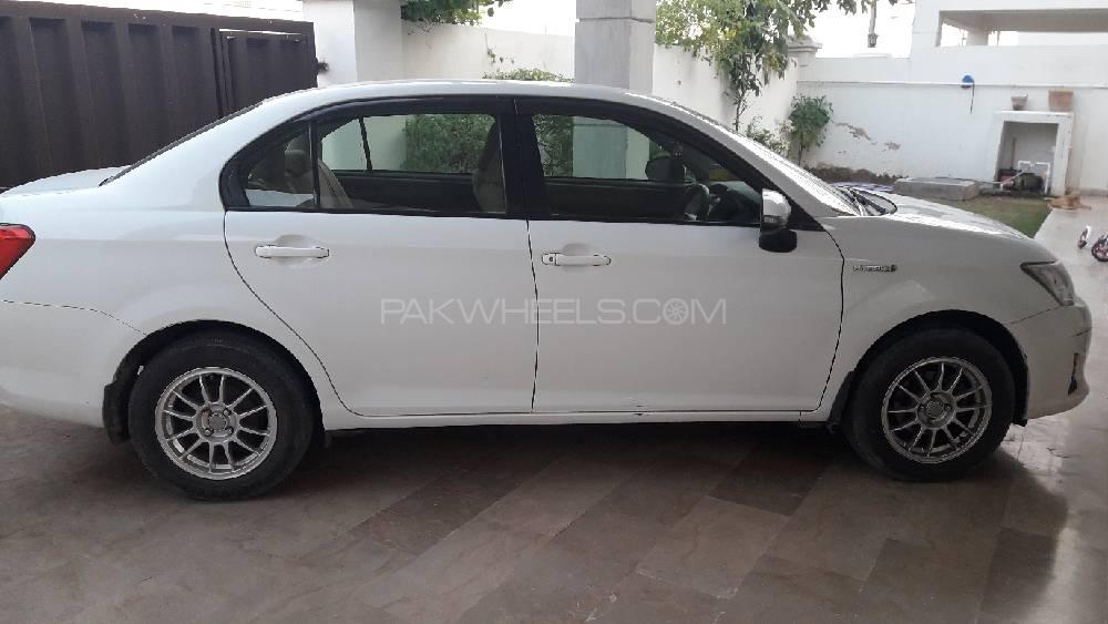 Toyota Corolla Axio 2014 for Sale in Karachi Toyota Corolla Axio 2014 for Sale in Karachi Image-4