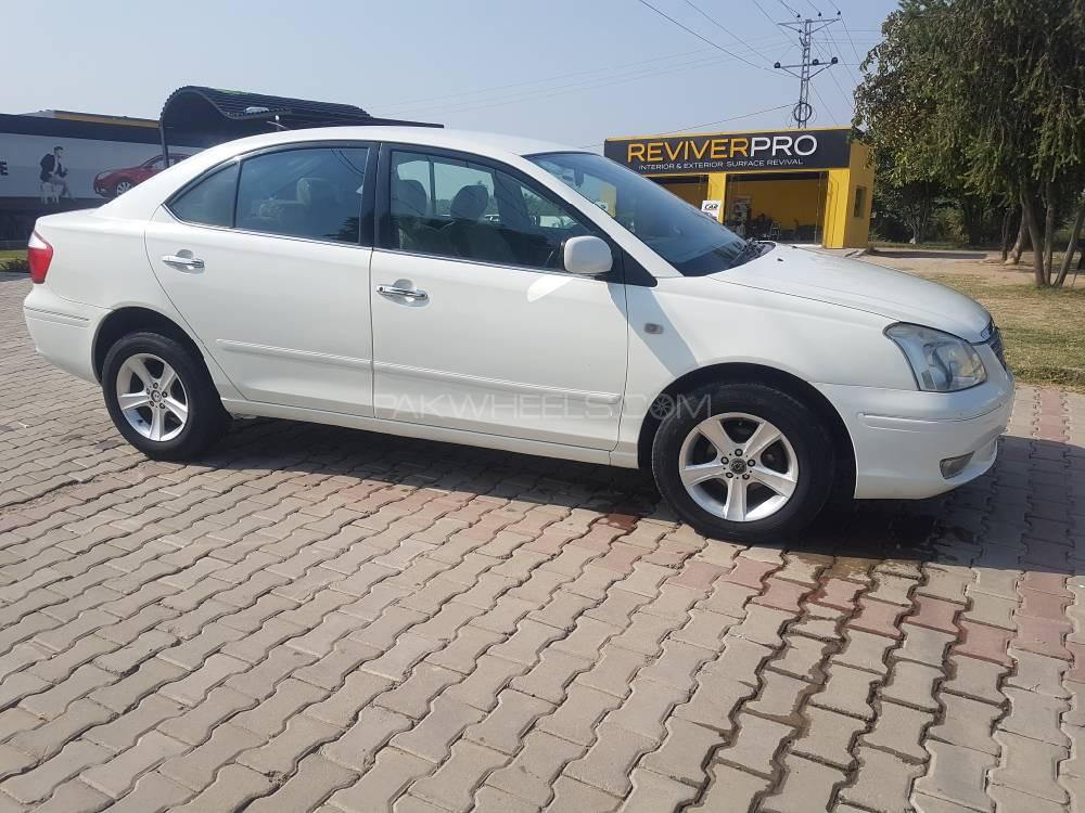 Toyota Premio 2004 for Sale in Chakwal Image-1