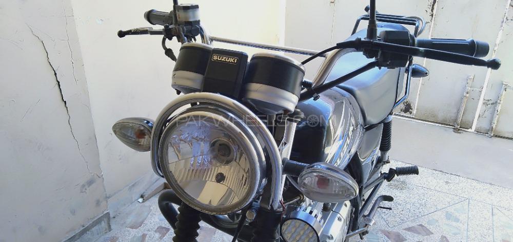 Suzuki GS 150 SE 2017 for Sale Suzuki GS 150 SE 2017 for Sale Image-8