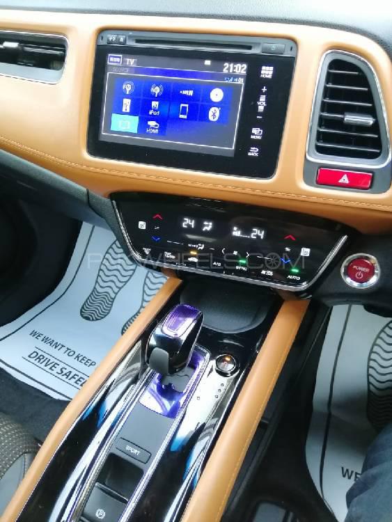 Honda Vezel 2014 for Sale in Karachi Honda Vezel 2014 for Sale in Karachi Image-9