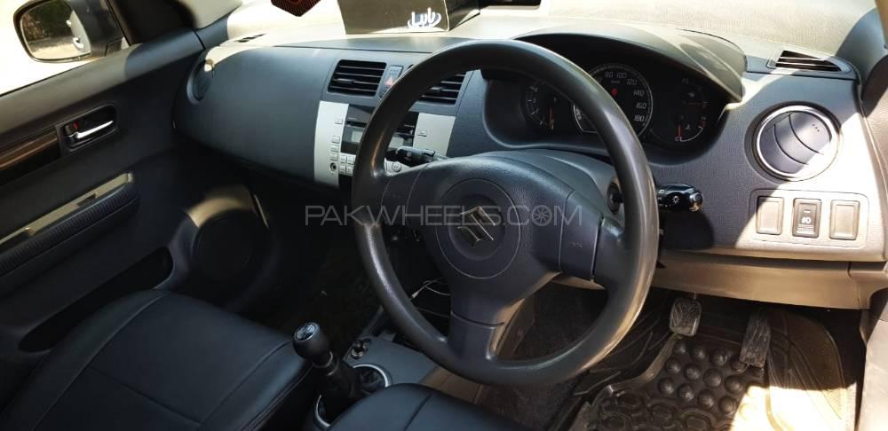 Suzuki Swift 2014 for Sale in Jhelum Suzuki Swift 2014 for Sale in Jhelum Image-9