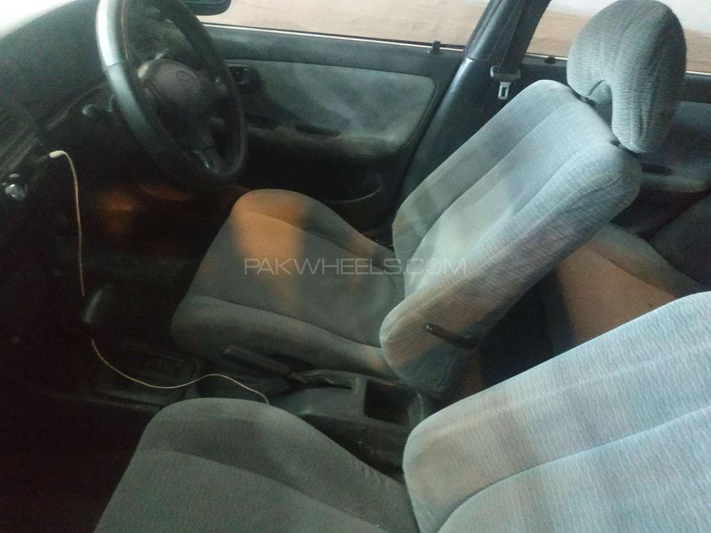 ٹویوٹا کرولا 2001 for Sale in پشاور ٹویوٹا کرولا 2001 for Sale in پشاور Image-3