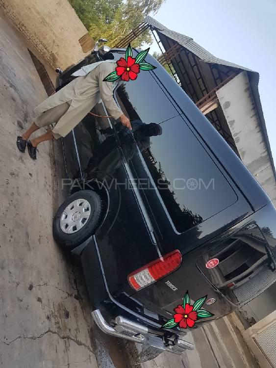 Toyota Hiace 2013 for Sale in Charsadda Image-1