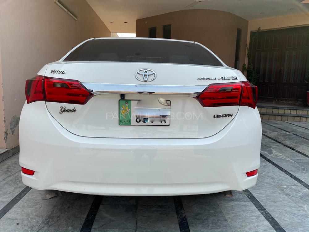 Toyota Corolla 2014 for Sale in Lahore Toyota Corolla 2014 for Sale in Lahore Image-2