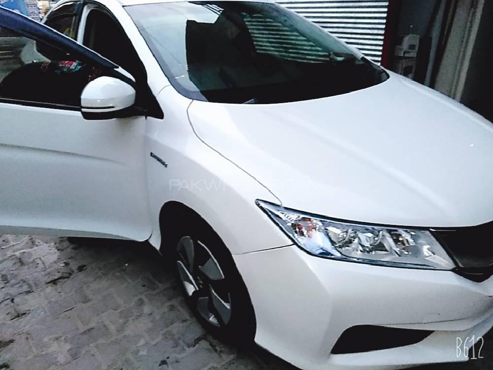 Honda Grace Hybrid 2014 for Sale in Peshawar Honda Grace Hybrid 2014 for Sale in Peshawar Image-7