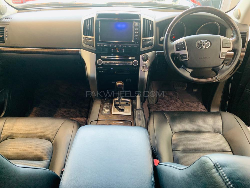 Toyota Land Cruiser 2012 for Sale in Lahore Toyota Land Cruiser 2012 for Sale in Lahore Image-11