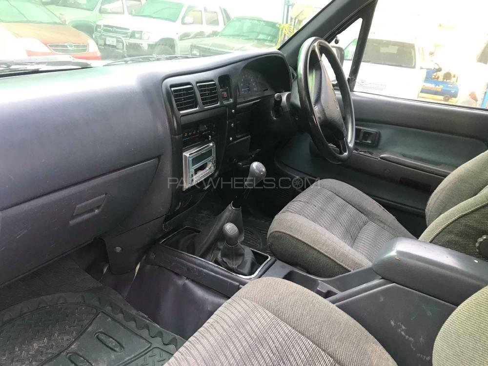 ٹویوٹا ہائیلکس 2002 for Sale in پشاور ٹویوٹا ہائیلکس 2002 for Sale in پشاور Image-4
