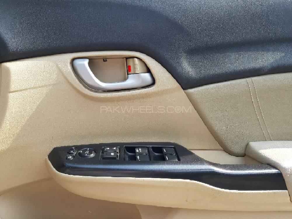 Honda Civic 2013 for Sale in Lahore Honda Civic 2013 for Sale in Lahore Image-9