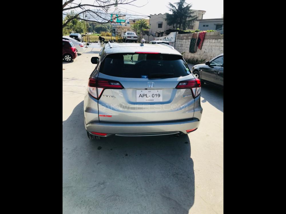 Honda Vezel 2015 for Sale in Abbottabad Honda Vezel 2015 for Sale in Abbottabad Image-5