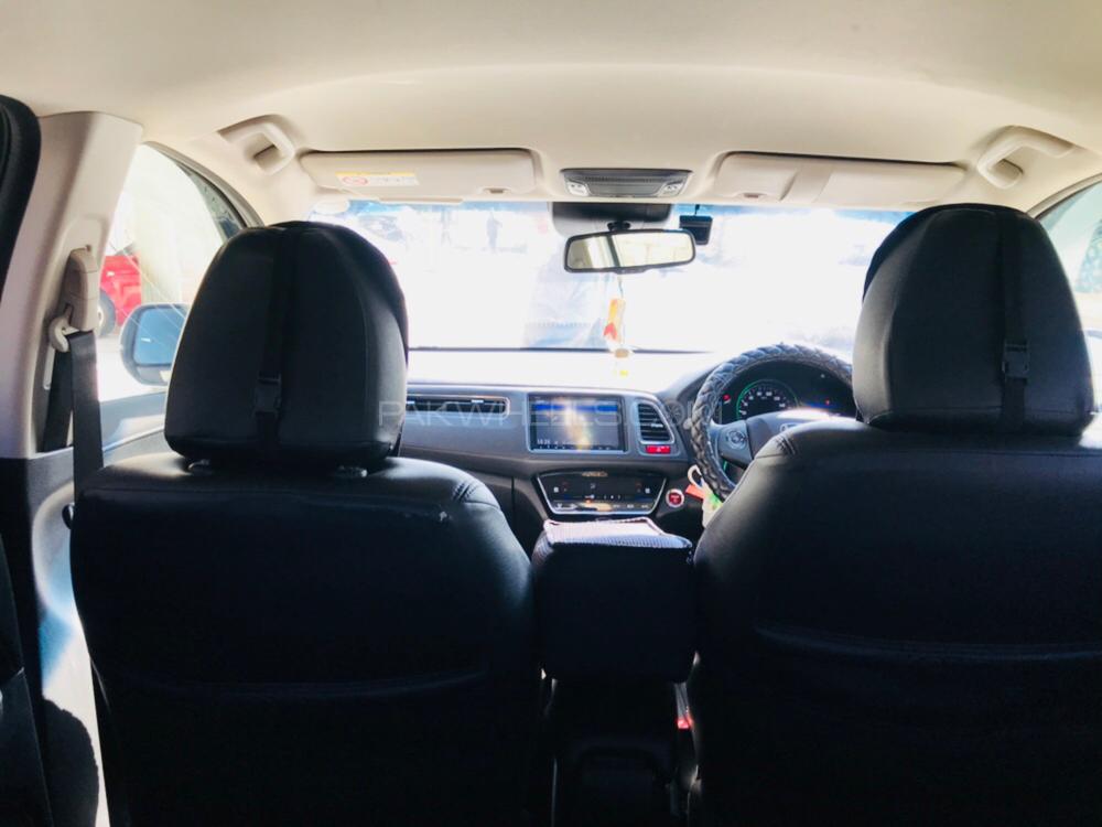 Honda Vezel 2015 for Sale in Abbottabad Honda Vezel 2015 for Sale in Abbottabad Image-7