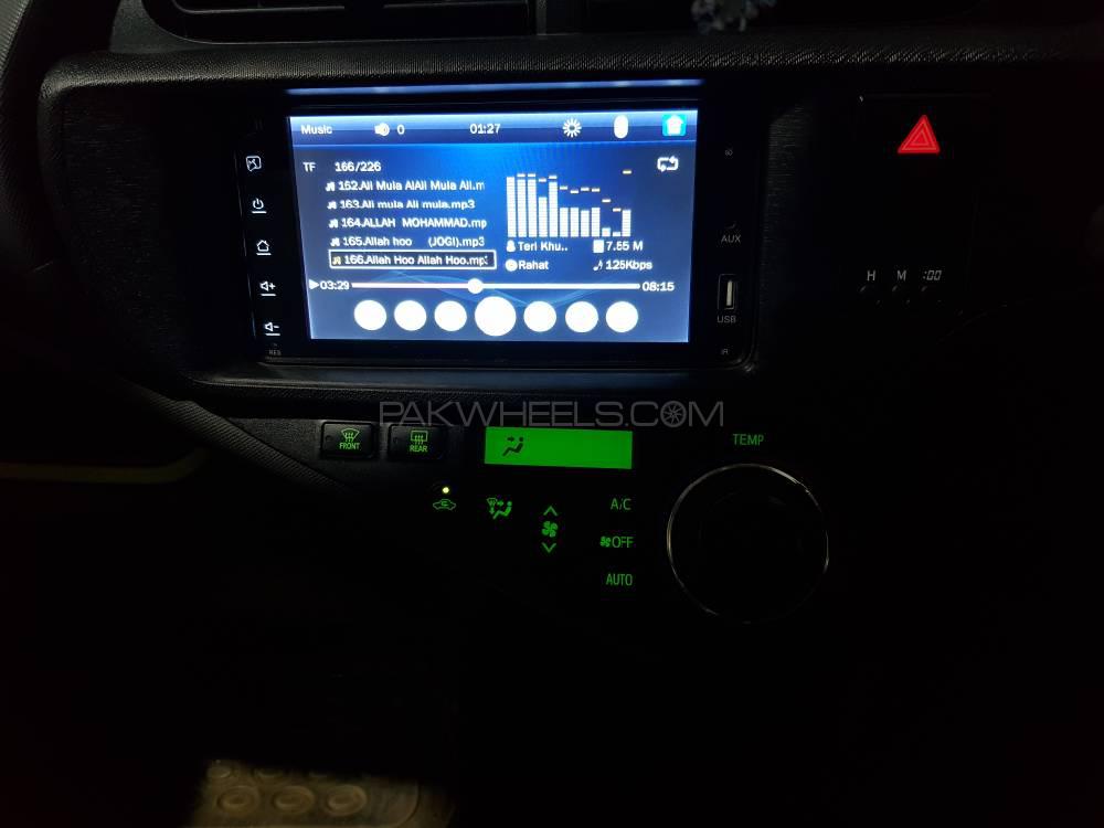 Toyota Aqua 2014 for Sale in Lahore Toyota Aqua 2014 for Sale in Lahore Image-10
