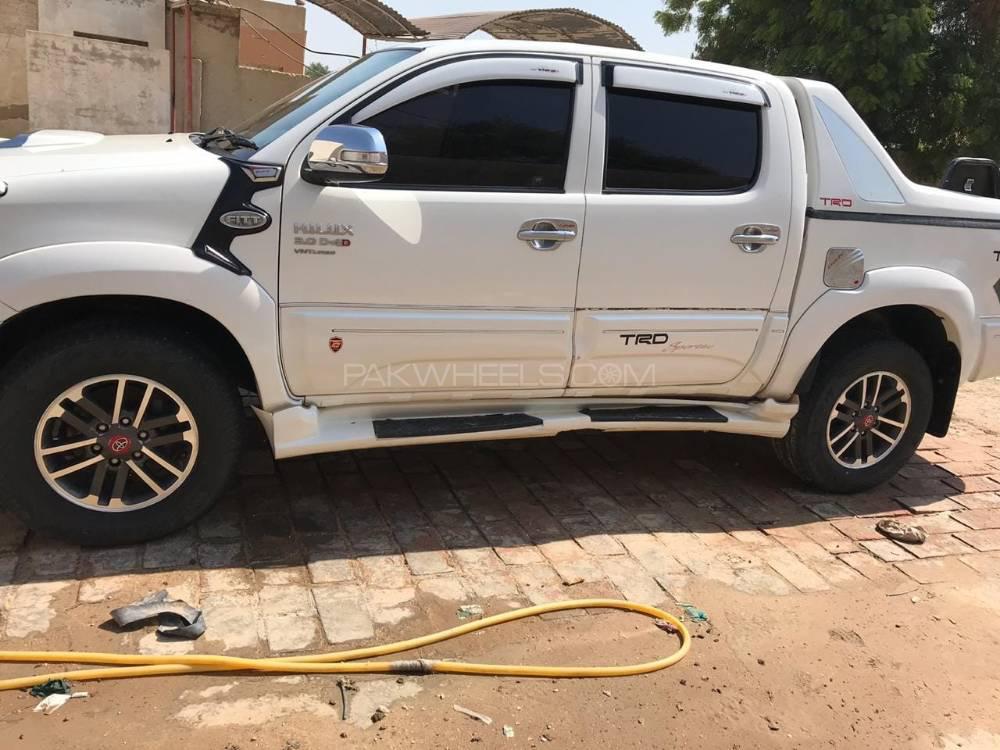 Toyota Hilux 2012 for Sale in Sukkur Toyota Hilux 2012 for Sale in Sukkur Image-4