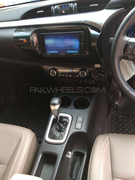 Toyota Hilux 2018 for Sale in Lahore Toyota Hilux 2018 for Sale in Lahore Image-9