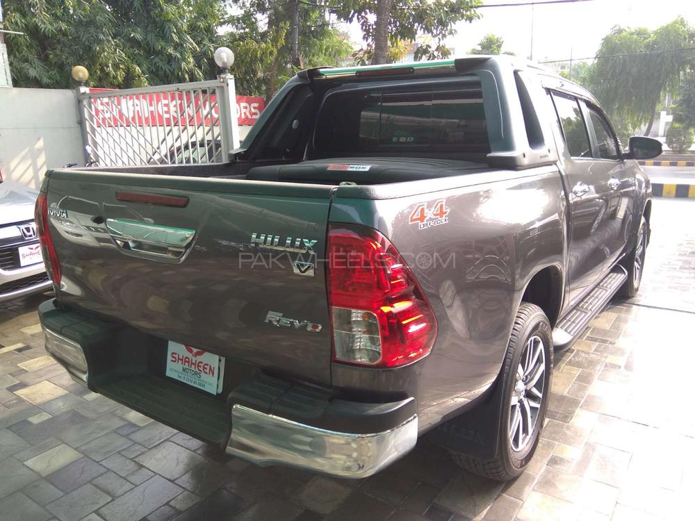Toyota Hilux 2018 for Sale in Lahore Toyota Hilux 2018 for Sale in Lahore Image-14