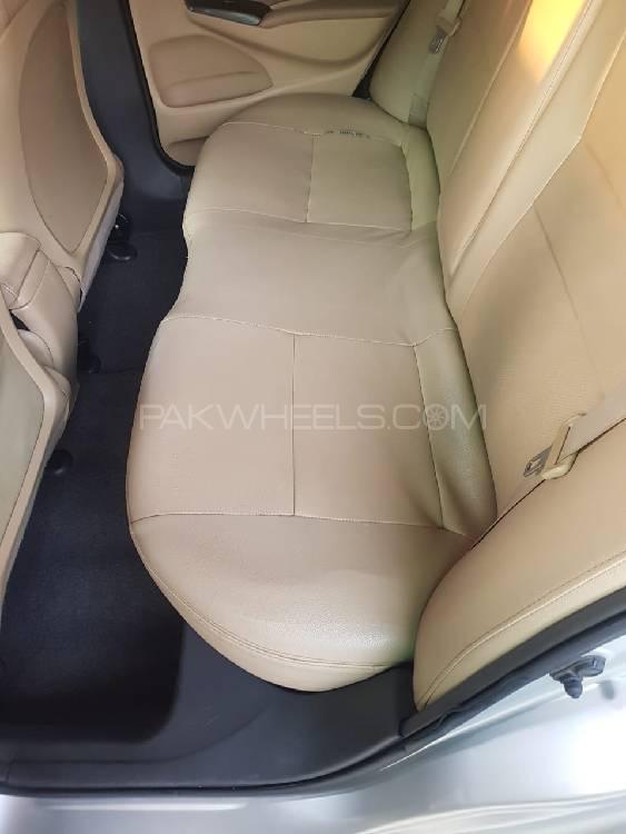 Honda Civic 2011 for Sale in Jaranwala Honda Civic 2011 for Sale in Jaranwala Image-9