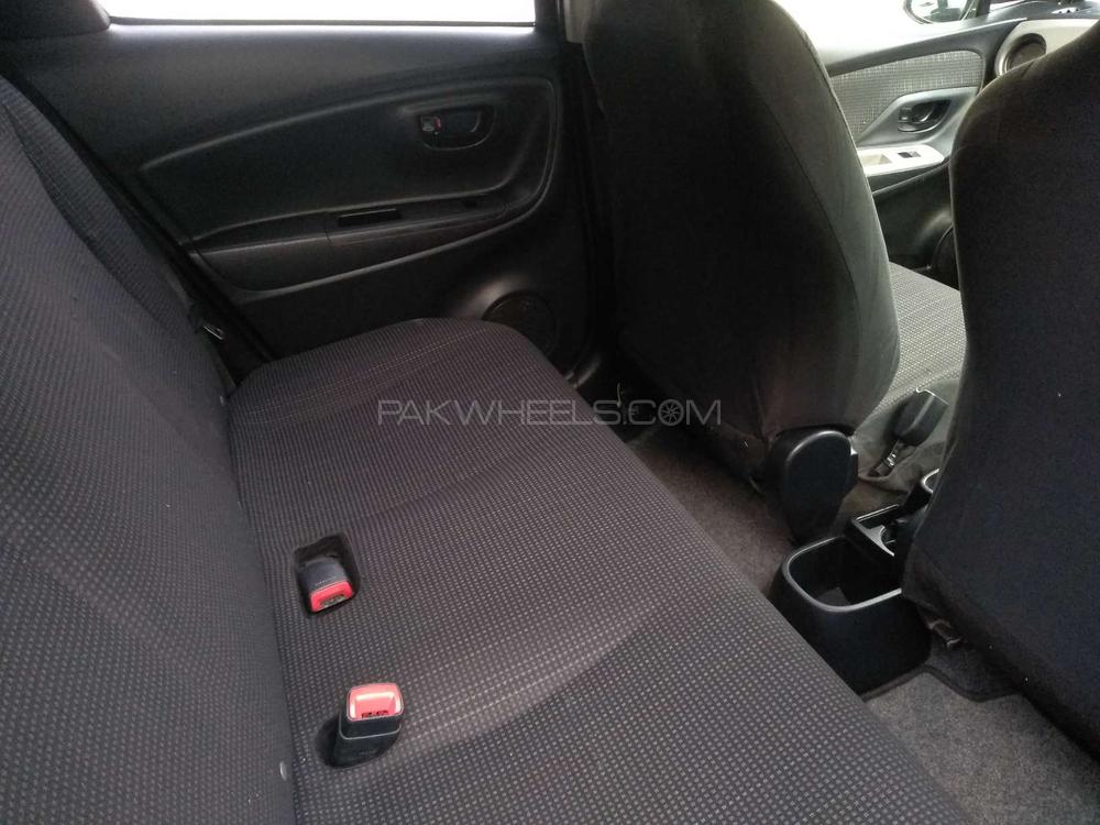 Toyota Vitz 2014 for Sale in Karachi Toyota Vitz 2014 for Sale in Karachi Image-16