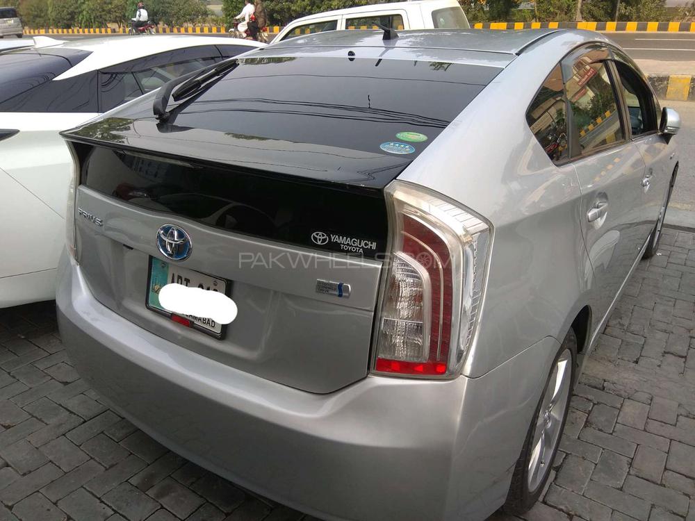 Toyota Prius 2013 for Sale in Lahore Toyota Prius 2013 for Sale in Lahore Image-13