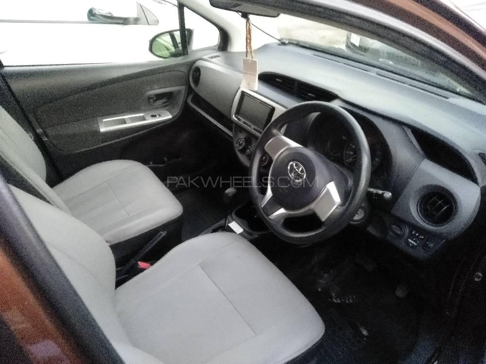 Toyota Vitz 2015 for Sale in Bahawalpur Toyota Vitz 2015 for Sale in Bahawalpur Image-4