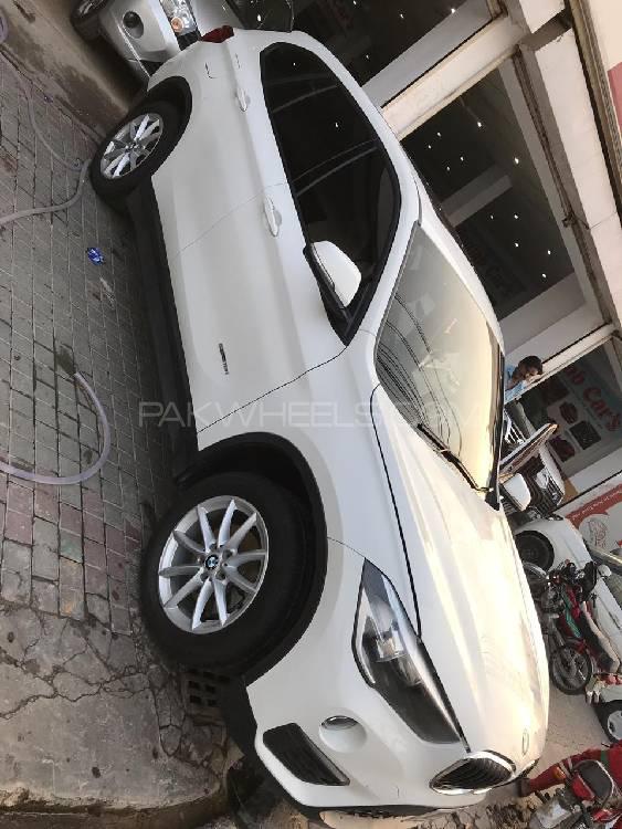 BMW X1 2017 for Sale in Multan BMW X1 2017 for Sale in Multan Image-6