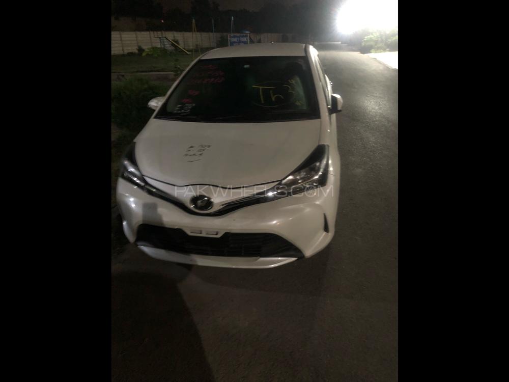 Toyota Vitz 2016 for Sale in Sialkot Image-1