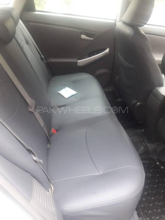 Toyota Prius 2011 for Sale in Lahore Toyota Prius 2011 for Sale in Lahore Image-12