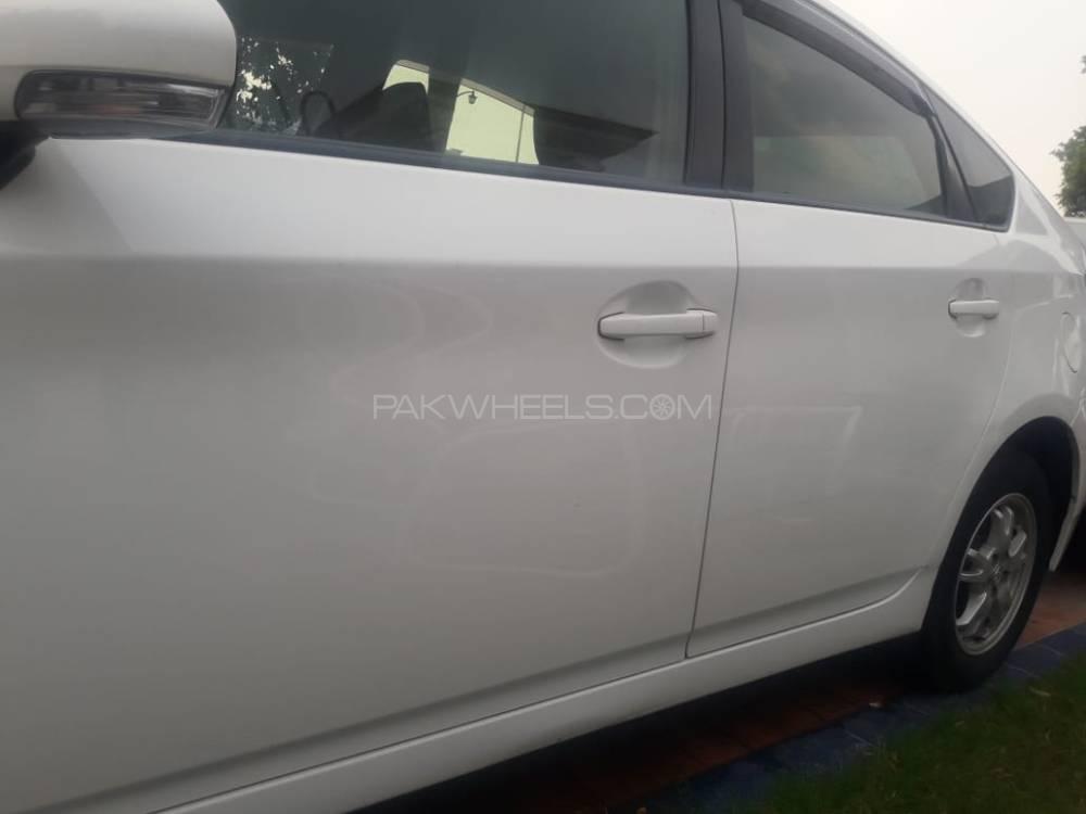 Toyota Prius 2011 for Sale in Lahore Toyota Prius 2011 for Sale in Lahore Image-13
