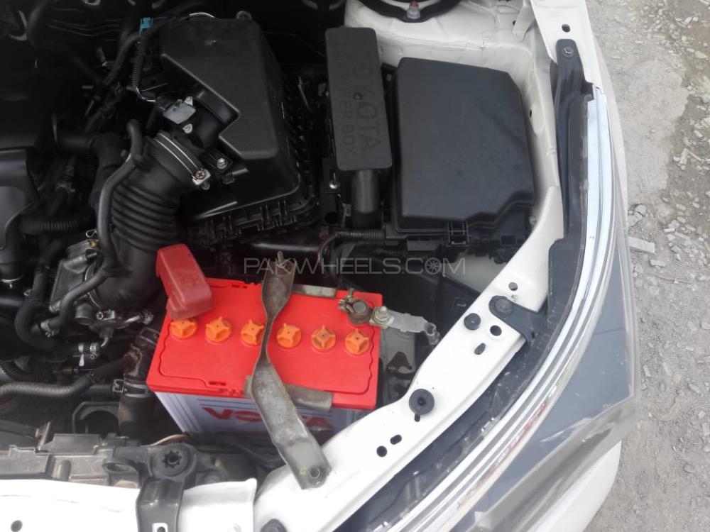 ٹویوٹا کرولا 2015 for Sale in اسلام آباد ٹویوٹا کرولا 2015 for Sale in اسلام آباد Image-4