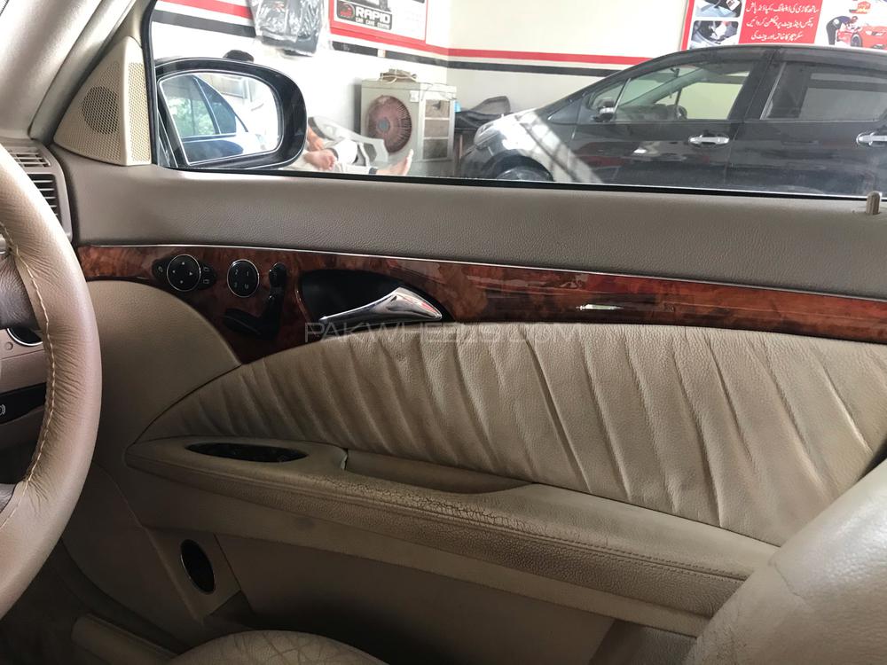 Mercedes Benz E Class 2003 for Sale in Sahiwal Mercedes Benz E Class 2003 for Sale in Sahiwal Image-11