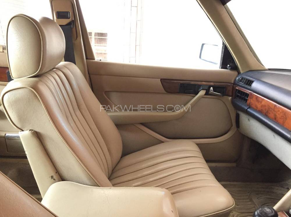 Mercedes Benz S Class - 1985  Mercedes Benz S Class - 1985  Image-7