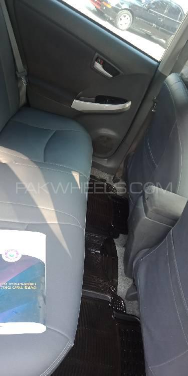 Toyota Prius 2010 for Sale in Peshawar Toyota Prius 2010 for Sale in Peshawar Image-4