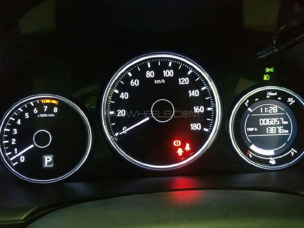 Honda BR-V 2018 for Sale in Karachi Honda BR-V 2018 for Sale in Karachi Image-10