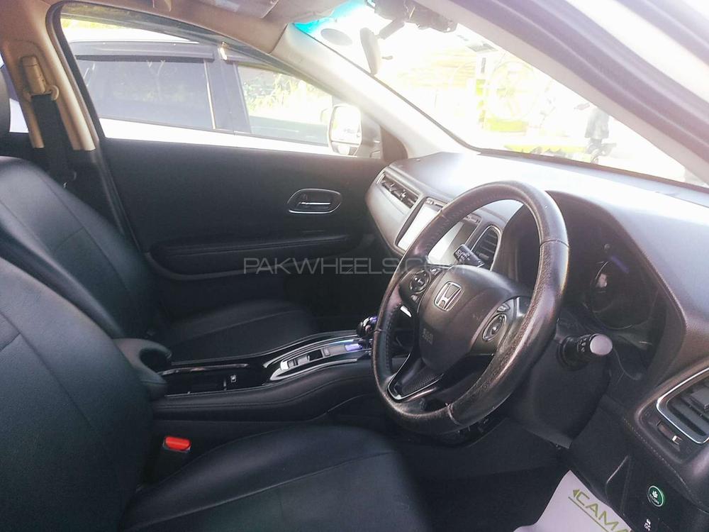 Honda Vezel 2014 for Sale in Rawalpindi Honda Vezel 2014 for Sale in Rawalpindi Image-8