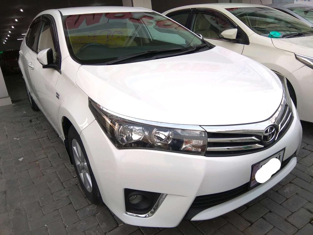 Toyota Corolla 2017 for Sale in Lahore Toyota Corolla 2017 for Sale in Lahore Image-2