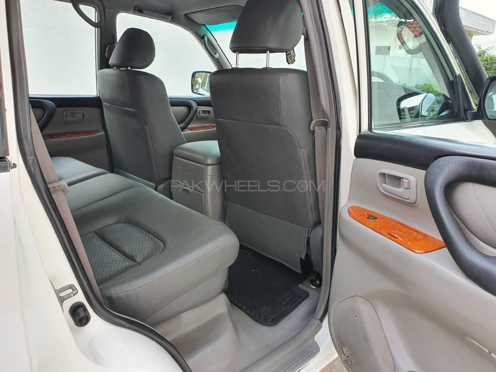 Toyota Land Cruiser 2005 for Sale in Islamabad Toyota Land Cruiser 2005 for Sale in Islamabad Image-6