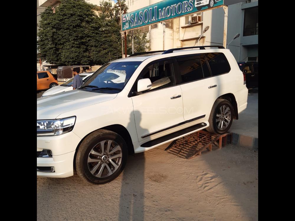 Toyota Land Cruiser 2015 for Sale in Karachi Toyota Land Cruiser 2015 for Sale in Karachi Image-3